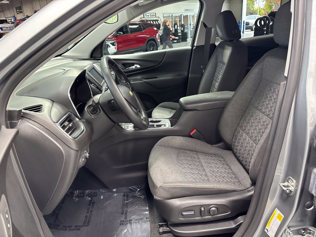Used 2023 Chevrolet Equinox LT AWD/4WD image 9