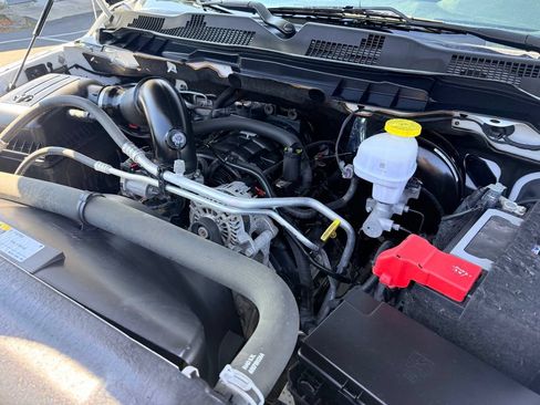 Used 2022 RAM 1500 Warlock AWD/4WD image 38