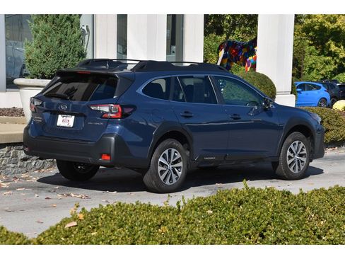 Certified 2025 Subaru Outback Premium image 4