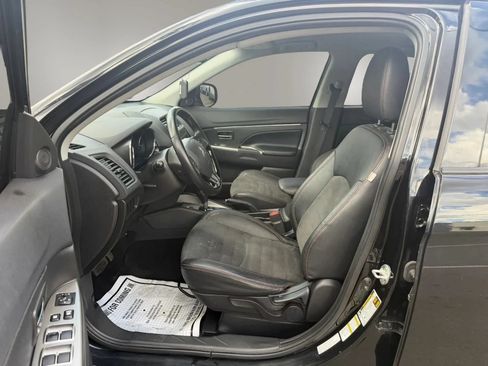 Used 2018 Mitsubishi Outlander Sport SE AWD/4WD image 23