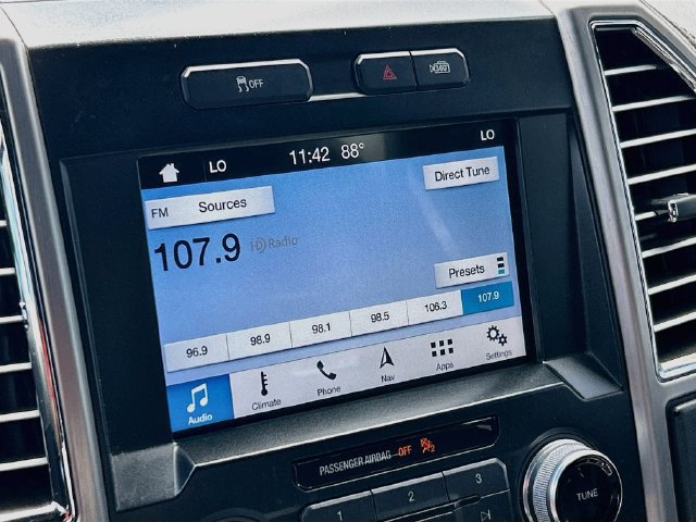 Used 2016 Ford F150 Platinum w/ Equipment Group 701A Luxury AWD/4WD image 12