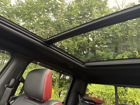 Used 2019 RAM 1500 Rebel w/ Rebel Level 2 Equipment Group AWD/4WD image 21