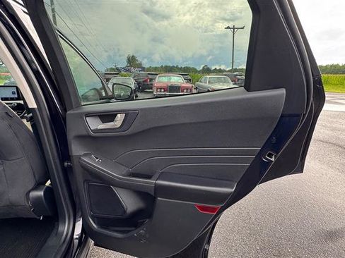Used 2021 Ford Escape SE w/ Cold Weather Package FWD image 40