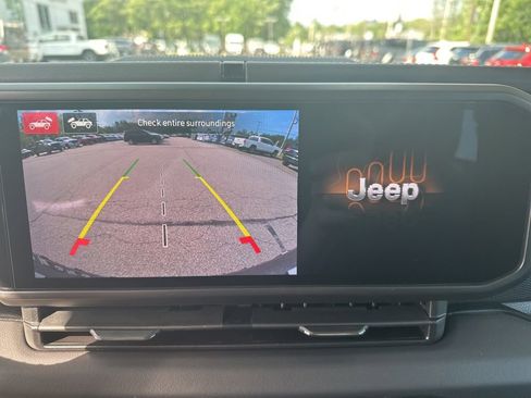 New 2025 Jeep Wrangler Rubicon AWD/4WD image 22