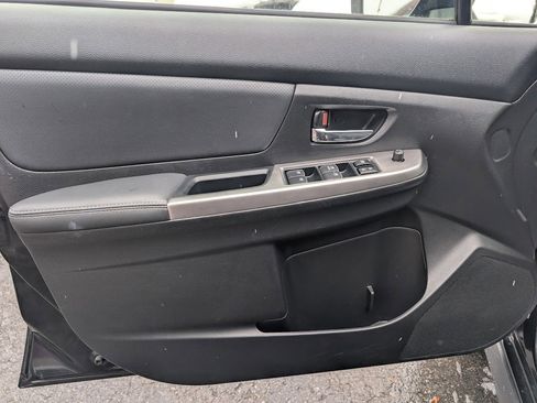 Used 2015 Subaru Crosstrek 2.0i Limited image 38