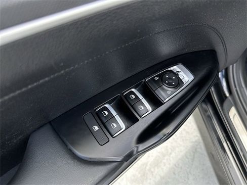 Used 2023 Kia K5 GT-Line image 15