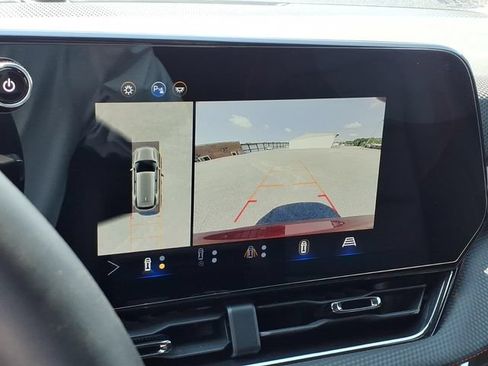 Used 2025 Chevrolet Equinox RS w/ Safety and Technology Package FWD image 21