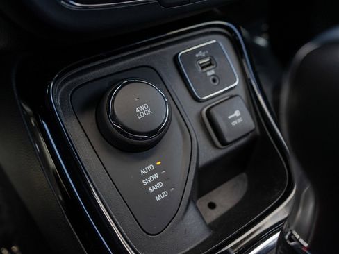 Used 2021 Jeep Compass Latitude AWD/4WD image 20