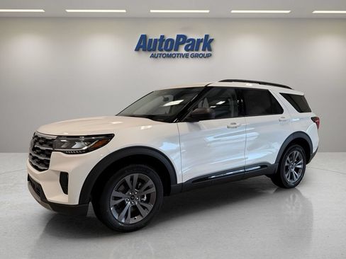 New 2026 Ford Explorer Active w/ Active Comfort Package AWD/4WD image 3