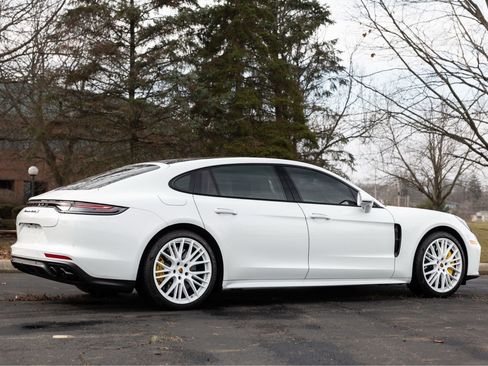 Used 2023 Porsche Panamera Turbo S Executive image 3