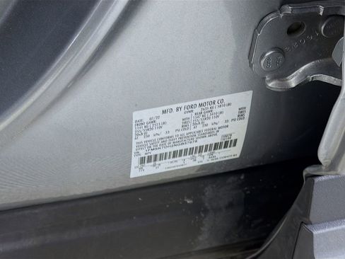 Used 2022 Ford Explorer XLT w/ Equipment Group 202A image 34