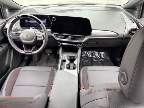 Used 2024 Chevrolet Equinox EV RS FWD image 15