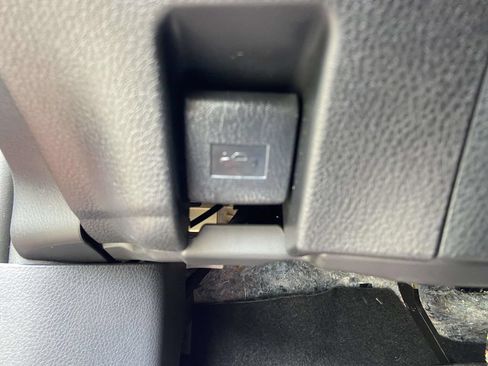 Used 2023 Toyota Camry XSE FWD image 27