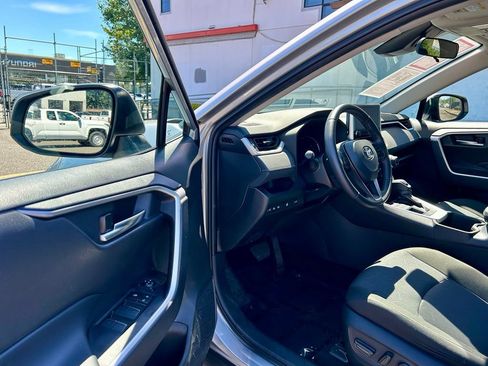Certified 2024 Toyota RAV4 XLE w/ Convenience Package AWD/4WD image 9