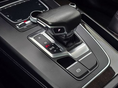 Used 2018 Audi Q5 2.0T Premium Plus w/ Premium Plus Package AWD/4WD image 40