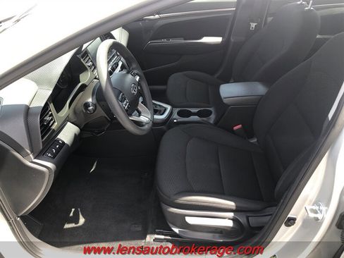 Used 2019 Hyundai Elantra SEL w/ Cargo Package FWD image 11
