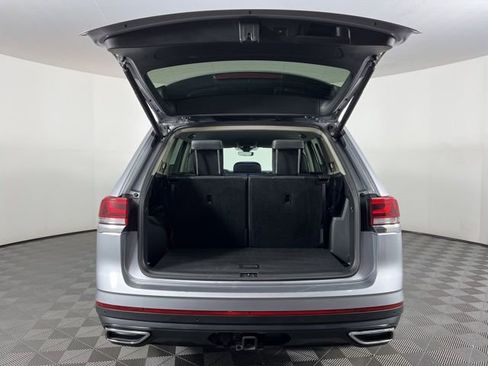 Used 2025 Volkswagen Atlas SE image 48