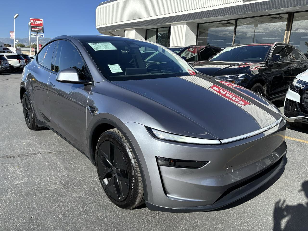 Used 2026 Tesla Model Y Long Range AWD/4WD image 2