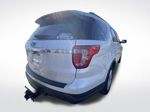 Used 2019 Ford Explorer XLT w/ Equipment Group 202A image 13