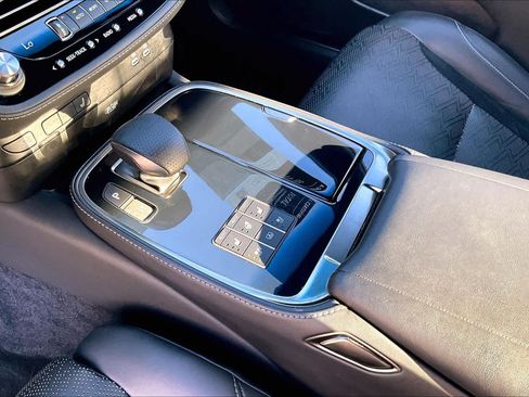 Certified 2023 Lexus LS 500 F Sport w/ Cold Weather Package (CK) RWD image 15