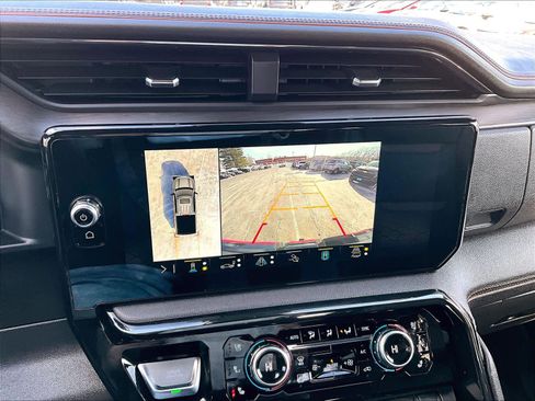 Used 2023 GMC Sierra 1500 AT4 w/ AT4 Preferred Package image 17