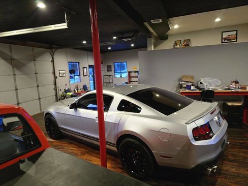 Used 2011 Ford Mustang Coupe w/ 101A Rapid Spec Order Code image 8