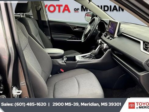 Used 2024 Toyota RAV4 XLE image 6