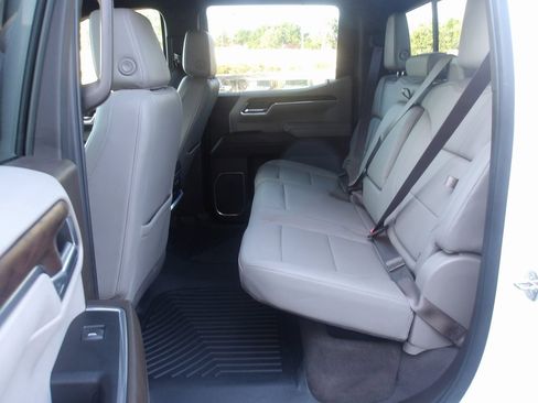 Used 2023 GMC Sierra 1500 SLT w/ SLT Premium Package image 16