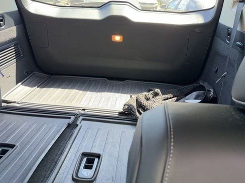 Used 2023 Nissan Pathfinder Platinum AWD/4WD image 19