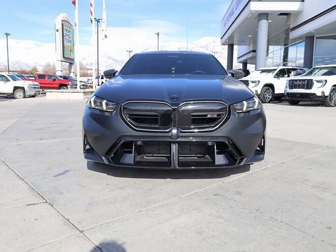 Used 2025 BMW M5 w/ Carbon Package image 9