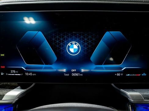 Used 2025 BMW 760i xDrive w/ Executive Package image 18