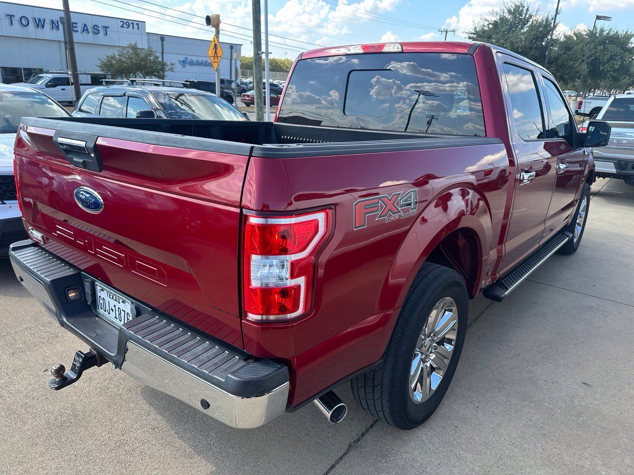 Used 2018 Ford F150 XLT w/ Equipment Group 302A Luxury AWD/4WD image 4