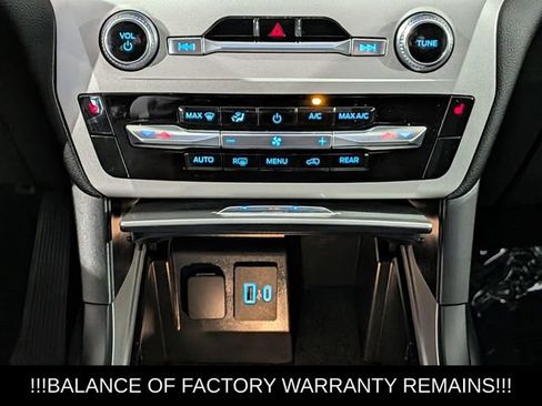 Used 2023 Ford Explorer XLT image 30