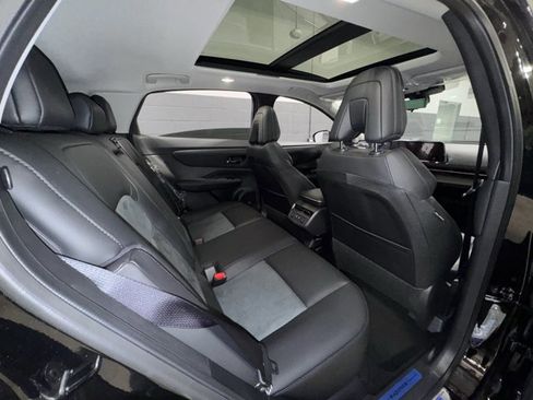 New 2025 Nissan Ariya AWD image 14