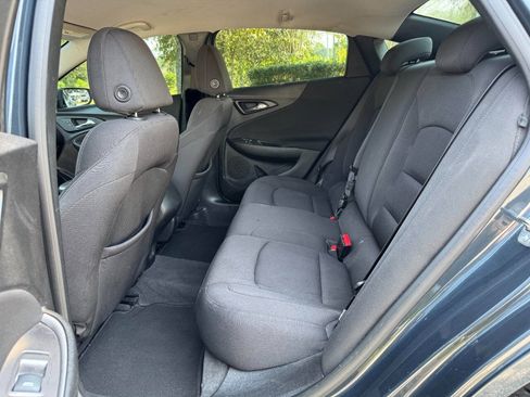 Used 2019 Chevrolet Malibu LS FWD image 12
