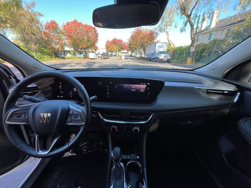 Used 2025 Buick Encore GX Preferred image 31