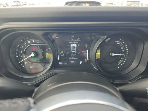 Used 2025 Jeep Wrangler Unlimited Sahara w/ Safety Group image 11