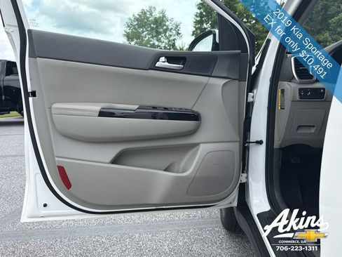 Used 2019 Kia Sportage EX FWD image 17