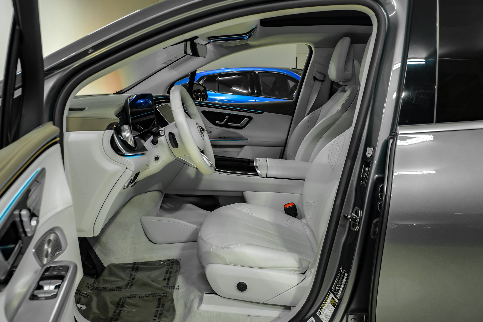 Used 2023 Mercedes-Benz EQE 350+ SUV w/ AMG Line Exterior Package image 4