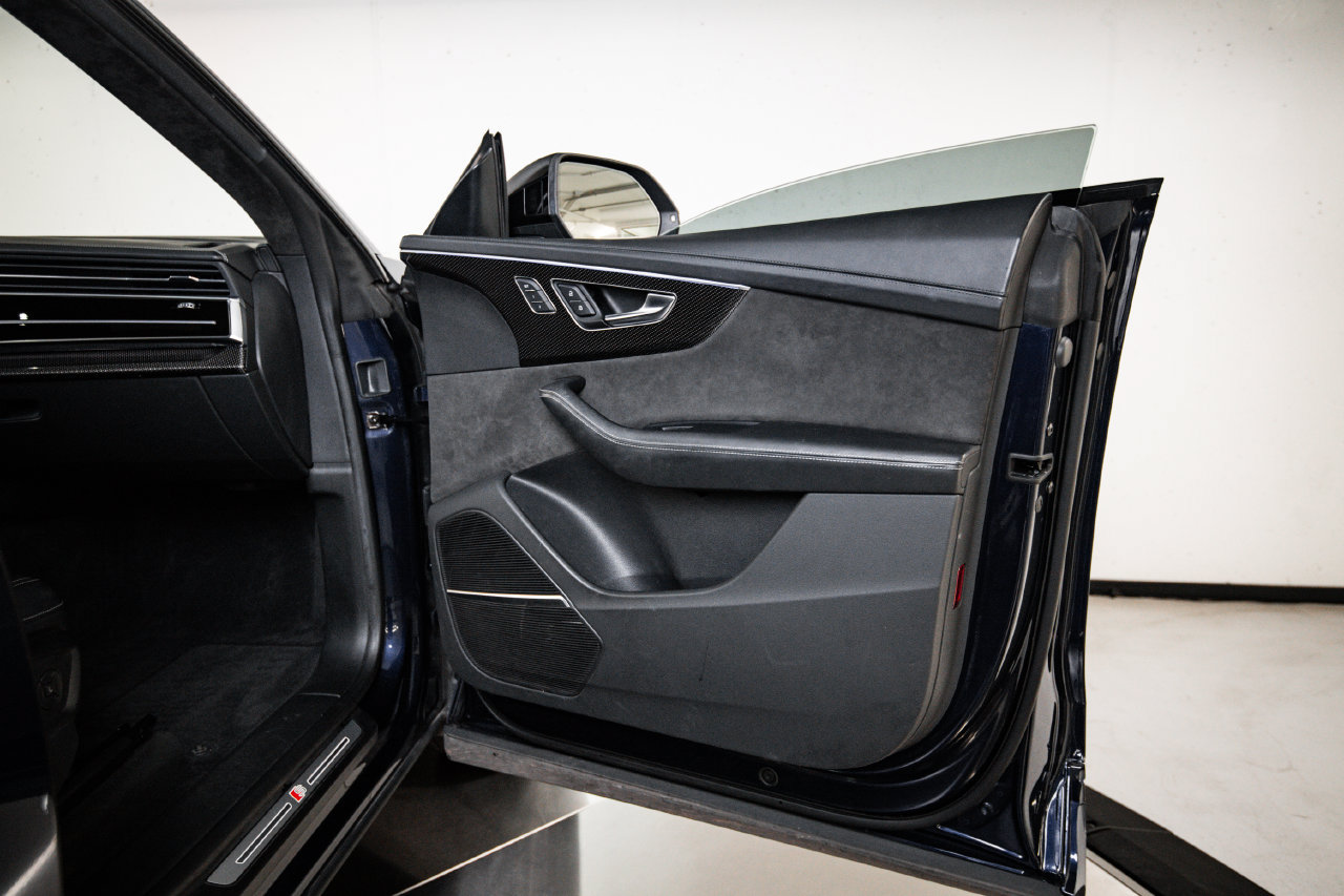 Used 2021 Audi SQ8 Prestige AWD/4WD image 27
