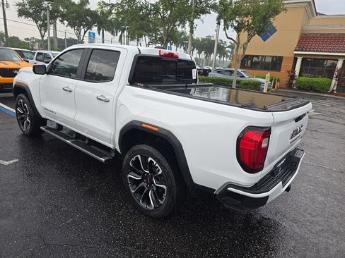 Used 2023 GMC Canyon Denali AWD/4WD image 3