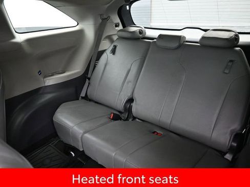 Used 2022 Toyota Sienna XLE image 15