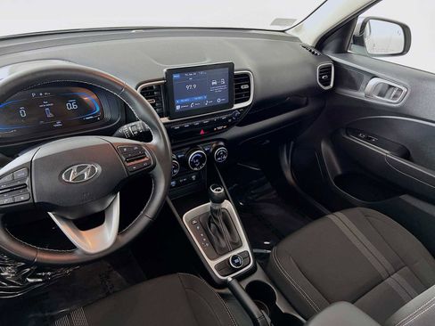 Used 2024 Hyundai Venue SEL FWD image 22