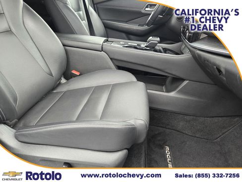 Used 2021 Nissan Rogue SL w/ Premium Package image 11