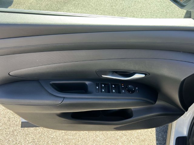 Certified 2026 Hyundai Tucson SE AWD/4WD image 19