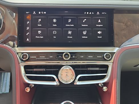 New 2025 Bentley Flying Spur Plug-In Hybrid AWD/4WD image 26