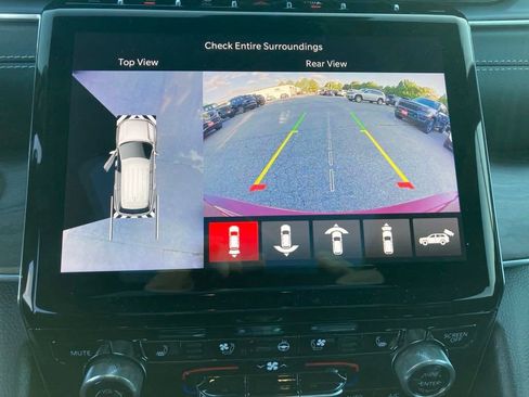 New 2024 Jeep Grand Cherokee Overland w/ Advanced Protech Group III image 21