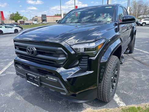 New 2026 Toyota Tacoma SR5 AWD/4WD image 3
