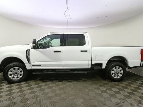 Used 2024 Ford F250 XLT AWD/4WD image 6