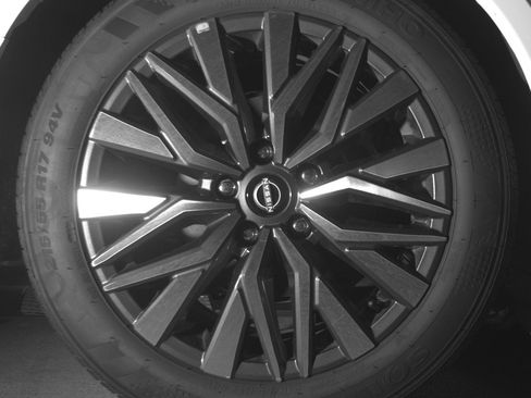 Used 2025 Nissan Altima 2.5 SV image 15